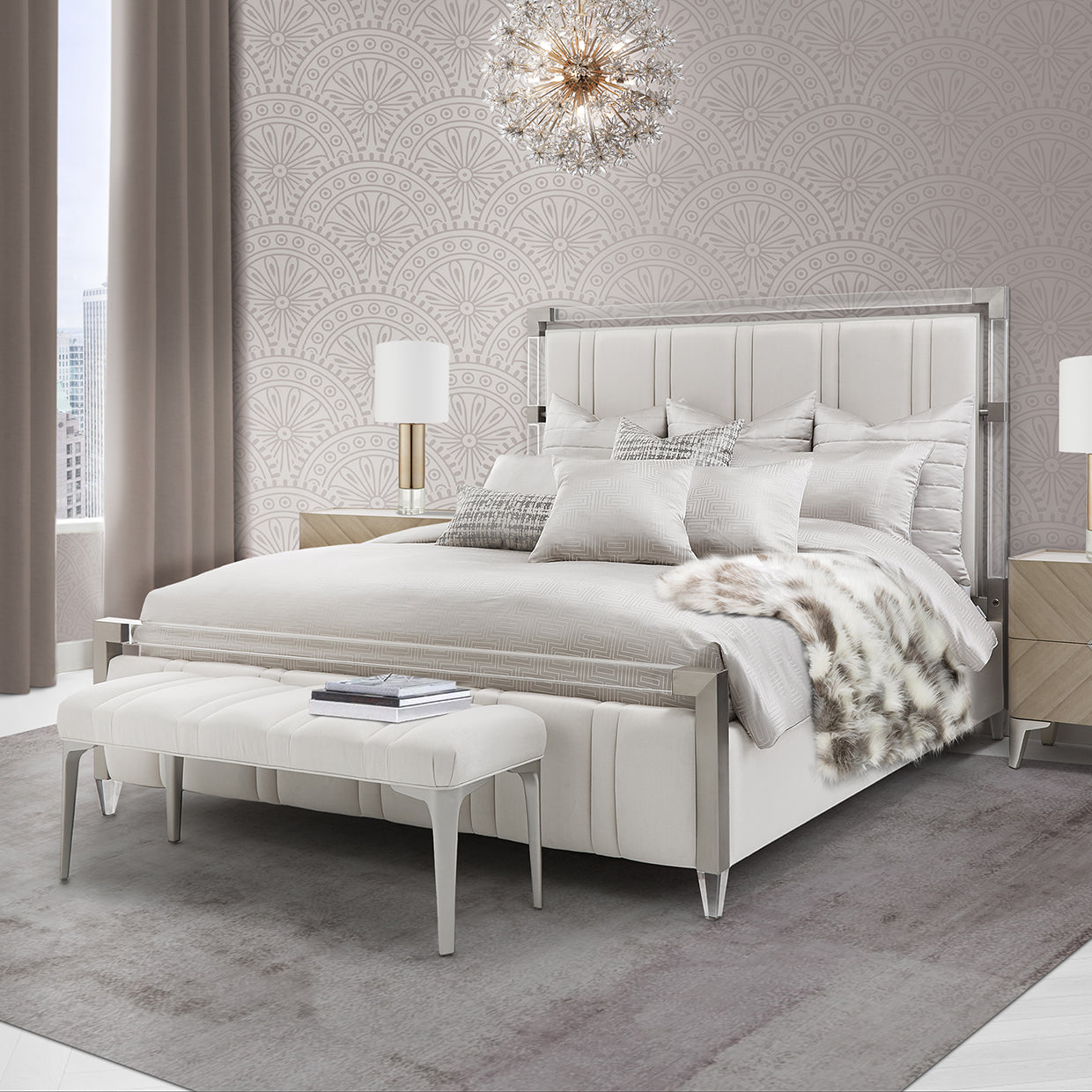 18-Light Gold Round Chandelier